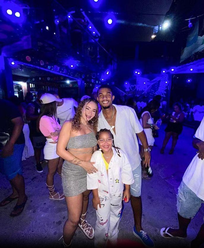 Quem é a esposa de Juan Paiva, o João Pedro de ‘Renascer’, o casal está junto há 10 anos…Ver mais