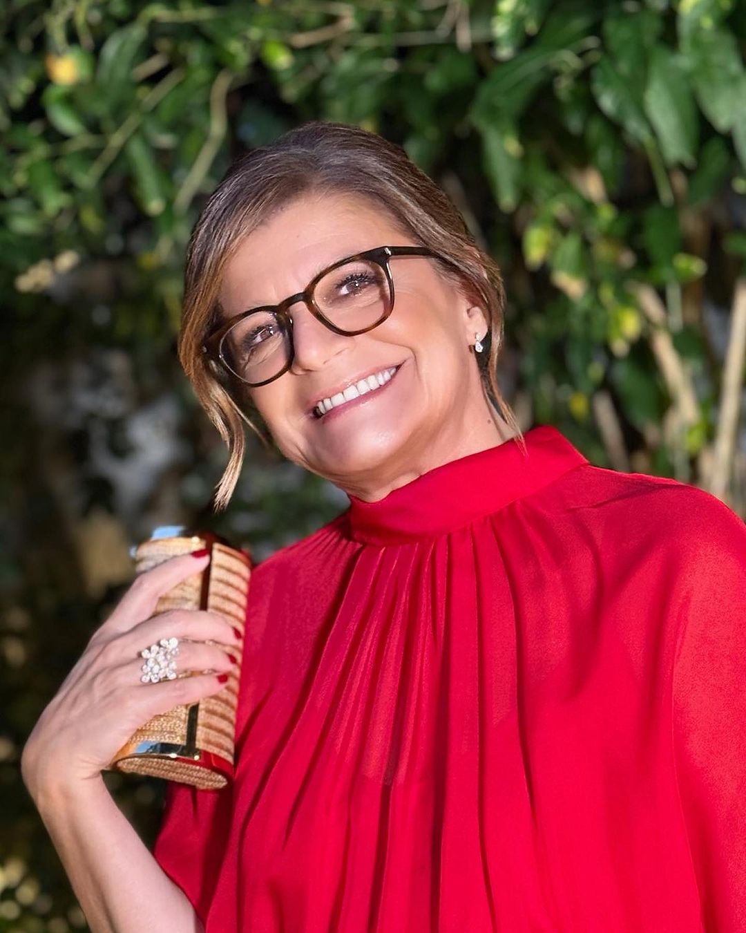 Júlia Pinheiro celebra 62 Anos e recebe presente emocionante do marido!