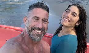 Tiare Beatriz Couto, filha do surfista Danilo Couto